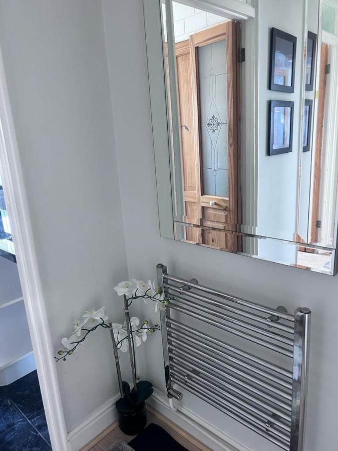 Parsonage Leys Apartment Harlow Exterior foto